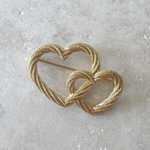 CHRISTIAN DIOR Gold Brooch Pin Jewelry Double Hearts